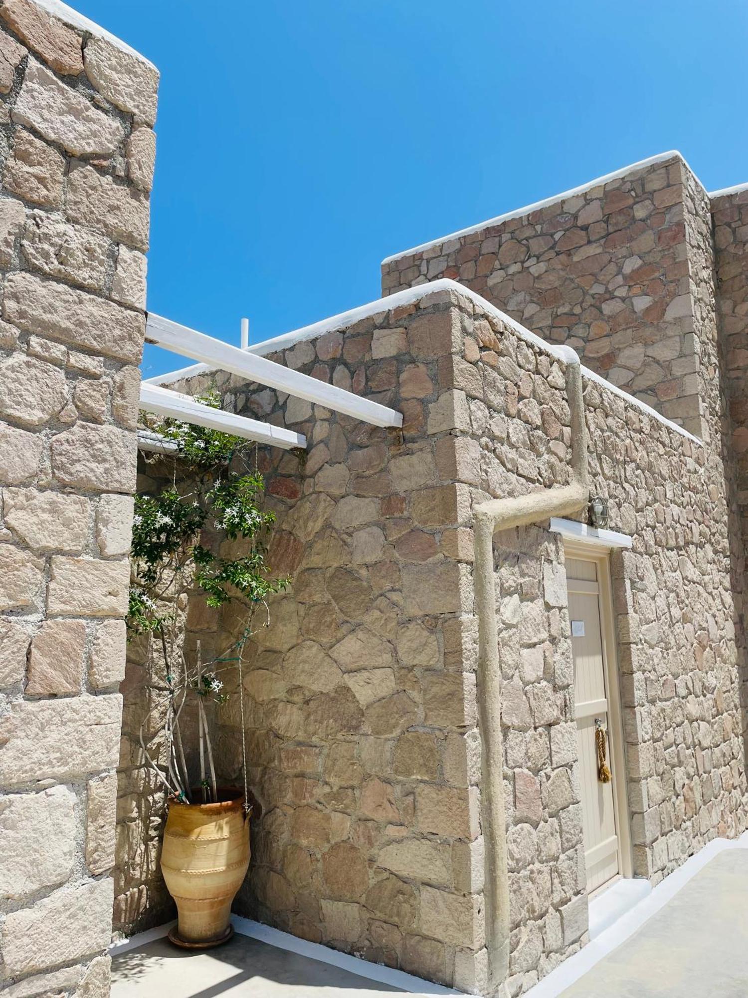 Milo Milo Suites Mandrakia Exterior photo