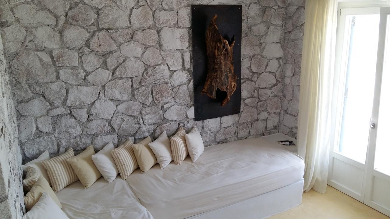 Milo Milo Suites Mandrakia Exterior photo