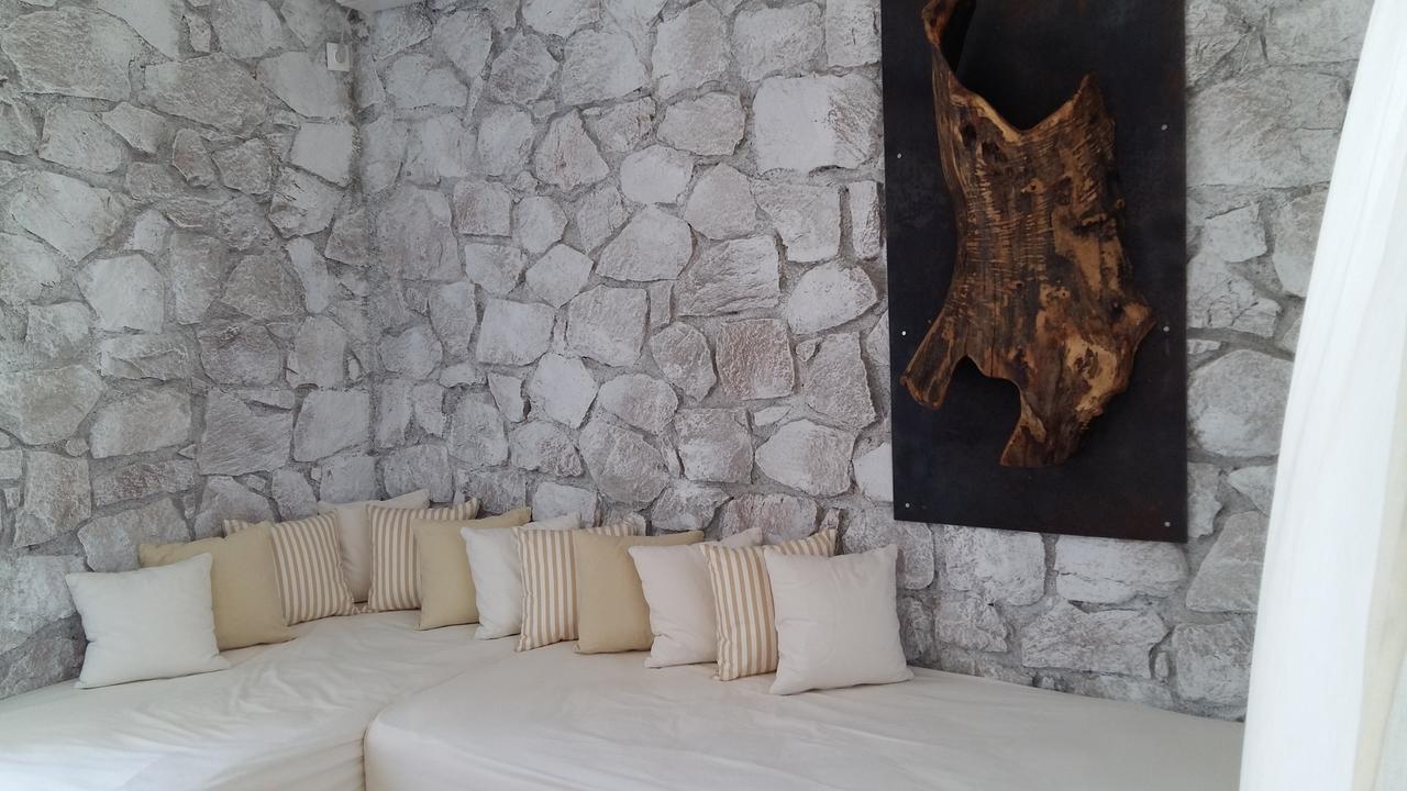 Milo Milo Suites Mandrakia Exterior photo